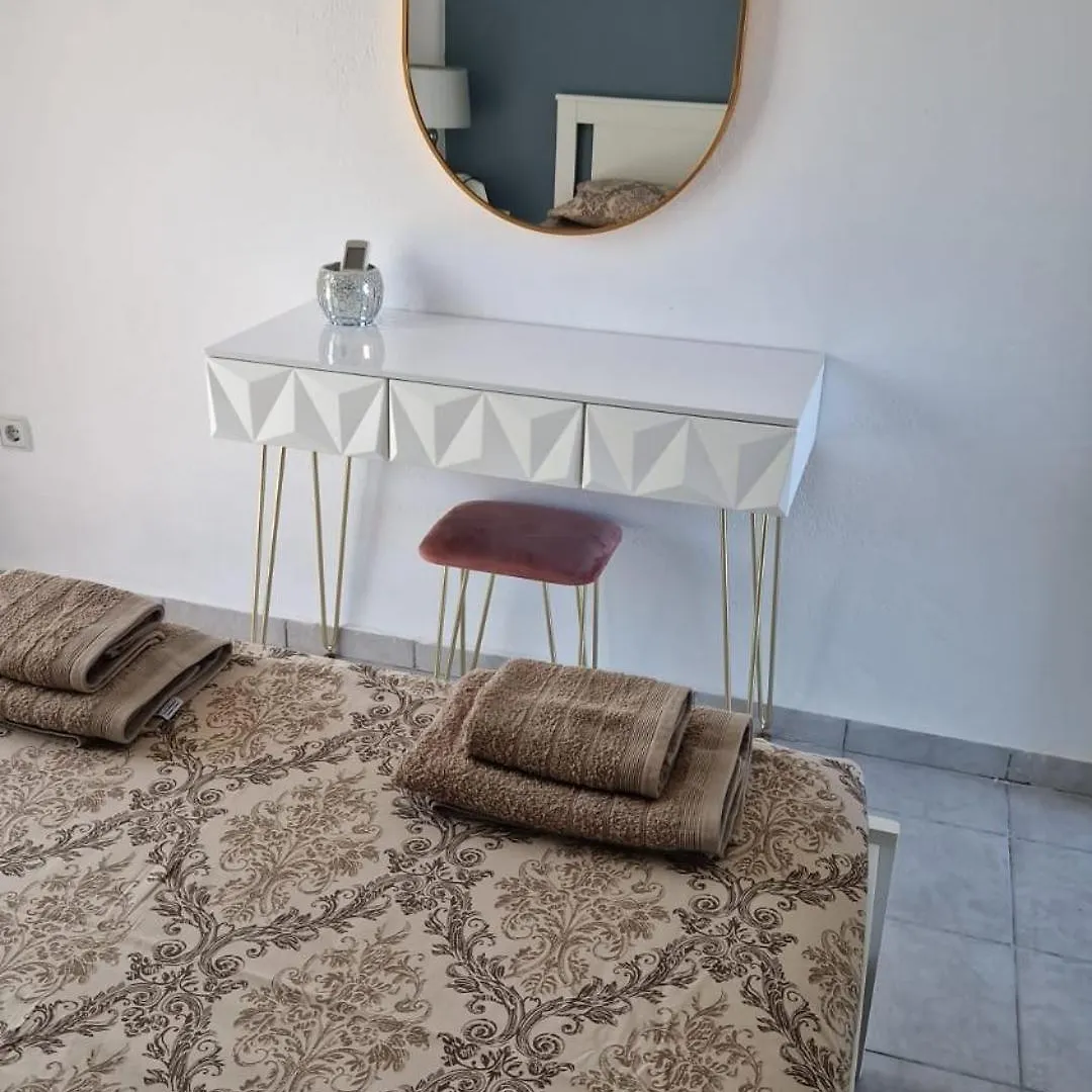 Blue Sky Apartments Chaniotis 0*,